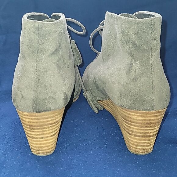 2/$20 Dr Scholl's Dakota wedge Boots - Picture 4 of 8